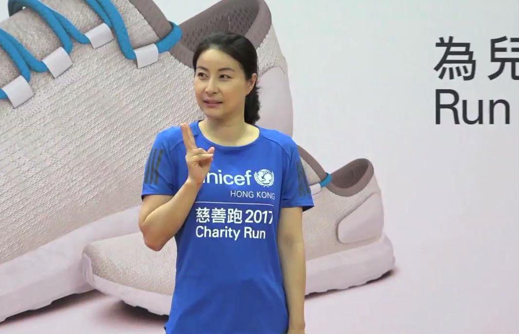 郭晶晶近況揭秘，小巷中的獨特風味探尋