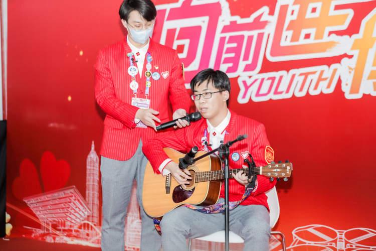歌曲演員，與自然美景的私密浪漫約會之歌